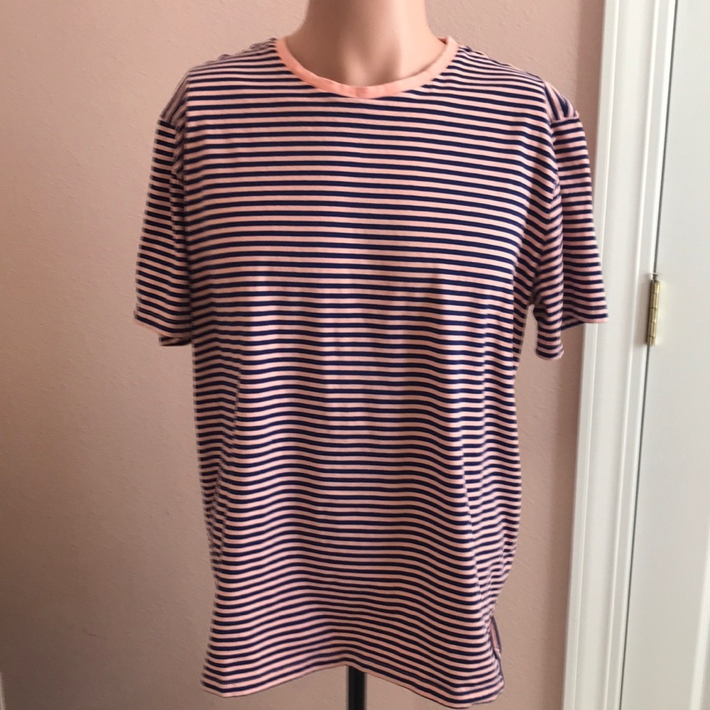 H&M men’s pull over shirt